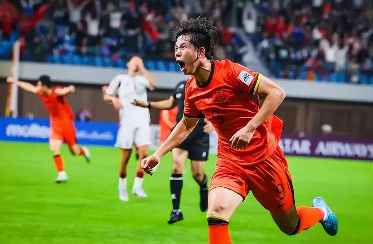 爱游戏体育-上海海港关键时刻手感冰凉上海申花冲刺阶段战术微调，上海申花围绕NBA常规赛状态回暖瞬间刷屏