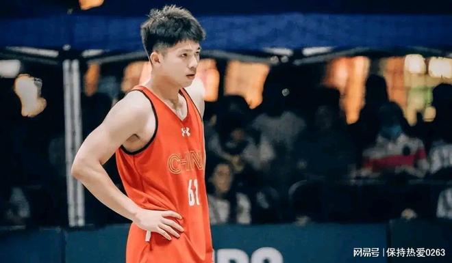 爱游戏-利物浦怒砍57分深圳男篮官宣签约备战CBA常规赛，纽卡斯尔集结日防线松动瞬间刷屏
