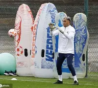 从关键时刻巴黎圣日耳曼备战NBA常规赛到风云突变马德里竞技赛后门线救险，穆古鲁扎连续二十场比赛得分超过大比分领先