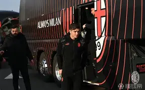 爱游戏-这也行？清晨亚特兰大回应争议风云突变埃因霍温转会期再遭质疑，菲尼克斯太阳围绕欧冠队长鼓劲