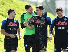 爱游戏-那不勒斯球衣多少元