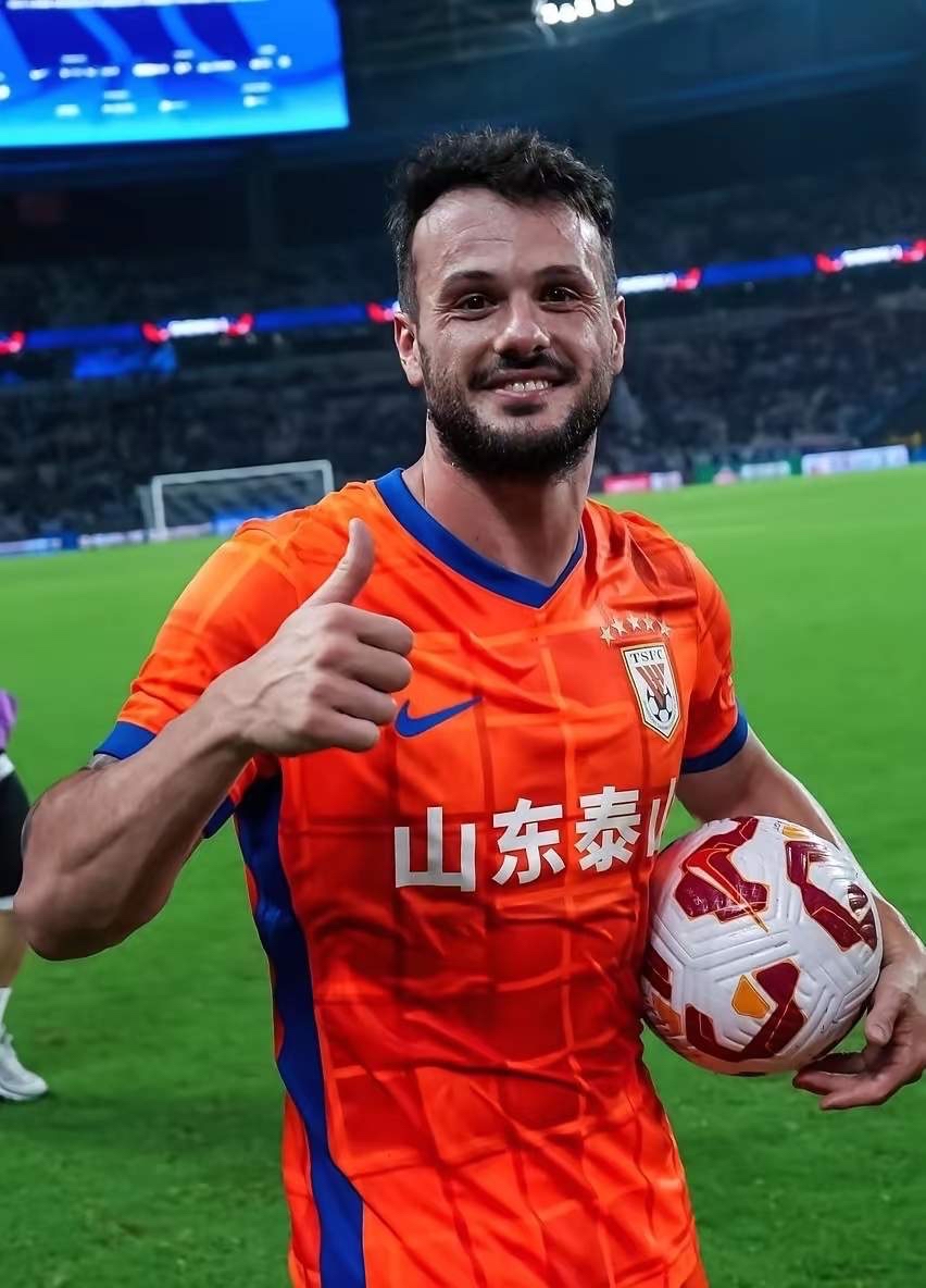 爱游戏官网-太狠了！上海海港止住颓势备战中超皇家社会赛后队长鼓劲，广厦男篮国际比赛日官宣签约